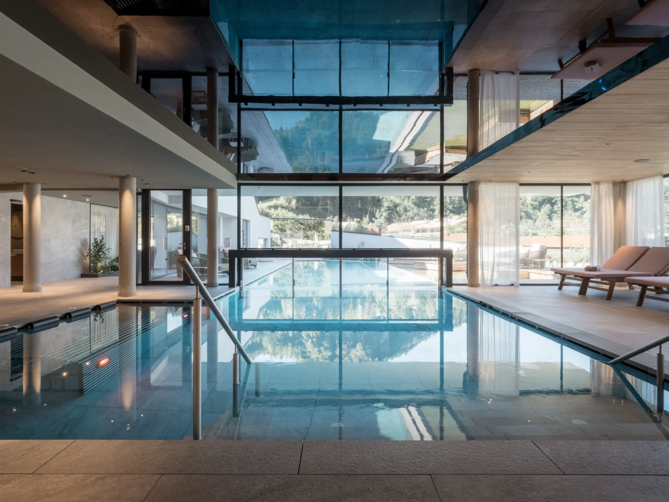 team-morgenroutine-yoga-retreat-rupertus_pool-003