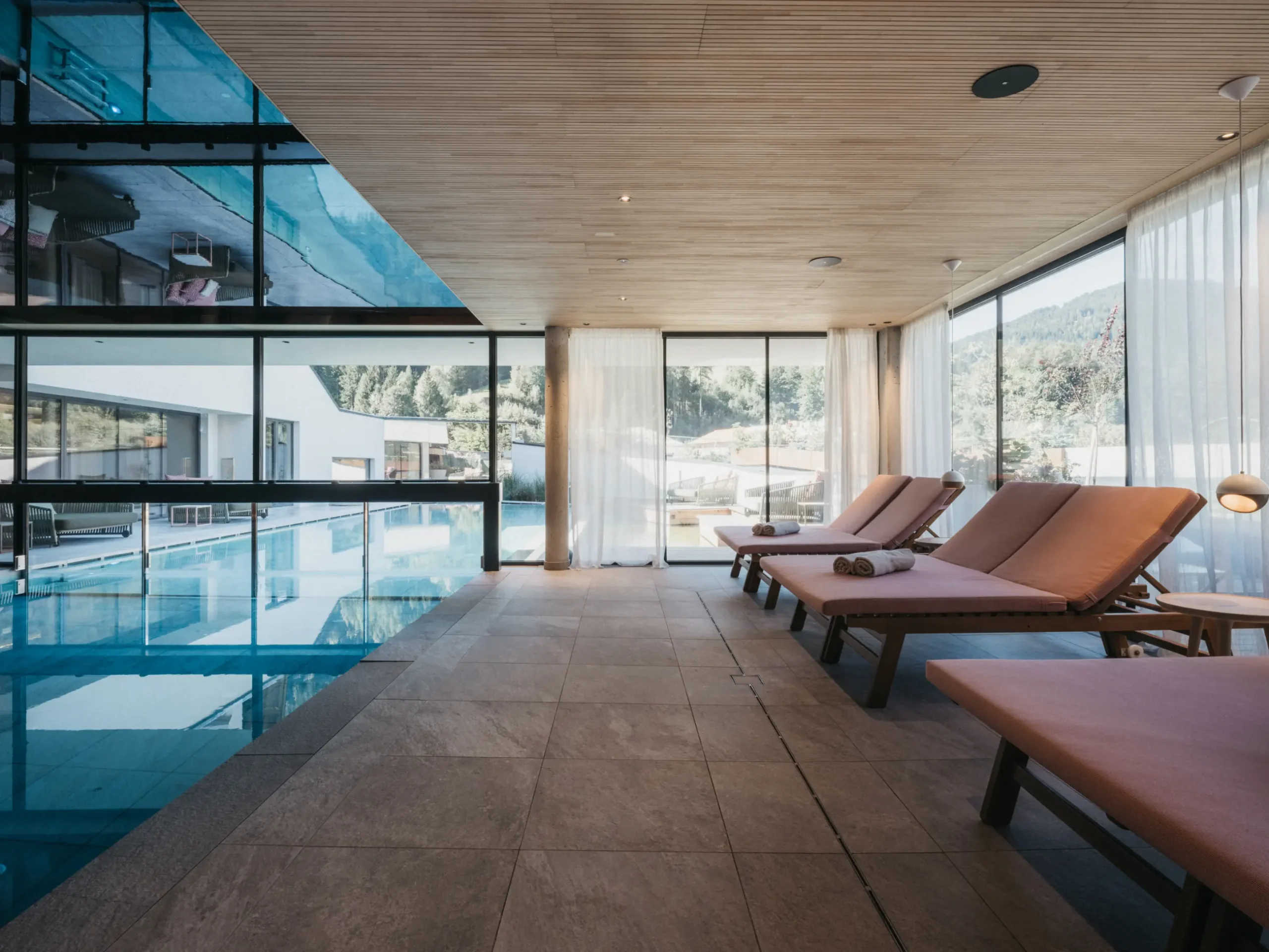 team-morgenroutine-yoga-retreat-rupertus_pool-006